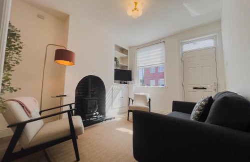 Worcester Casa | Your Property Box Short Stays - Severn Street
