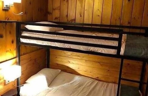 Teresita Casa | Your Relaxing Getaway Awaits! Pet-Friendly Cabins, Free Parking