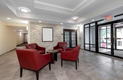 Southpoint Casa | Your Relaxing Getaway Awaits! Pool, Pets Allowed, Near St. Johns River Taxi