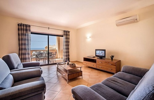Praia da Luz Hotel | Your Relaxing Getaway Awaits! Full Kitchen, 3 Swimming Pools, Close to Luz Beach