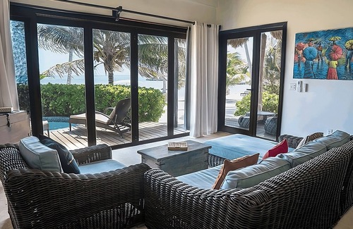 San Pedro Hotel | Your Relaxing Getaway Awaits! Comfortable Suite, Free Parking, Onsite Pool & Spa