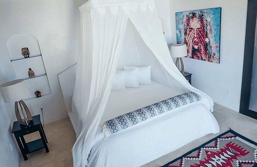 San Pedro Hotel | Your Relaxing Getaway Awaits! Comfortable Suite, Free Parking, Onsite Pool & Spa