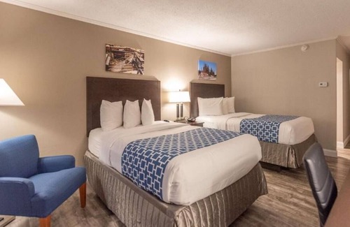 Bethlehem Casa | Your Relaxing Getaway Awaits! Outdoor Pool, Free Breakfast, Pets Allowed!