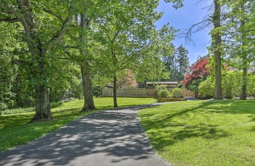Town of Marbletown Casa | Your retreat in the Hudson Valley with a Hot Tub and Wood burning Fireplace,