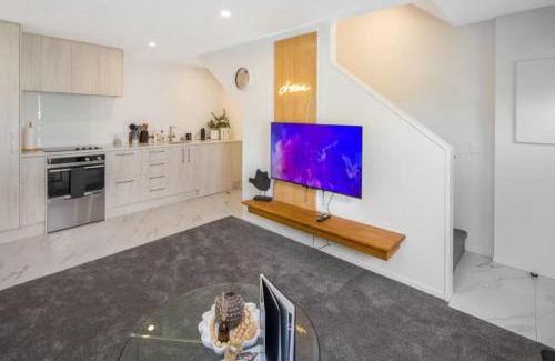 Lower Hutt Casa | Your Slice of Heaven in the Hutt