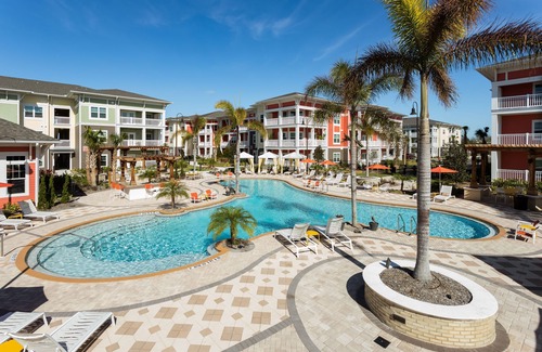 Sun Bay South Apartamento | Your South Tampa Oasis: M South Units with Pool and Prime Location