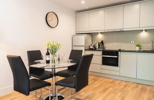 Cambridge Apartamento | Your Space Apartments - Eden House