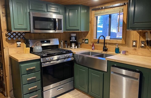 Tahoe Valley Casa | Your Tahoe Tiny House Escape PETS WELCOME!!