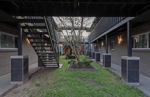 South Central Houston Apartamento | Your TMC Flats! Sleeps 28, 14BR, 7BA, 7PA