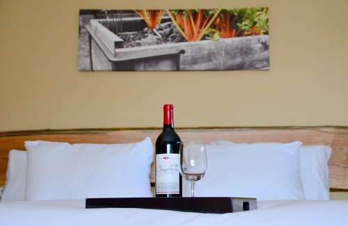 Langley Cama Y Desayuno | Your Tranquil Island Getaway Starts at COMFORTS OF WHIDBEY Winery and B&B