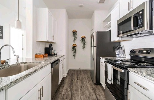 Orange Park Apartamento | Your Urban Oasis Near Navy Base