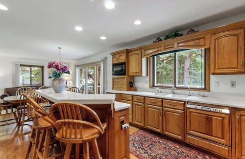Zenda Casa | Your Waterfront Retreat with a Sprawling Deck & Amazing Sunsets!