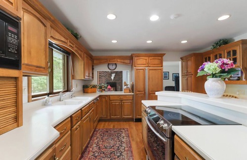 Zenda Casa | Your Waterfront Retreat with a Sprawling Deck & Amazing Sunsets!