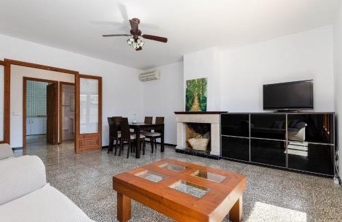 Can Picafort Casa | YourHouse Villa Ana, family-friendly beach house in Majorca North