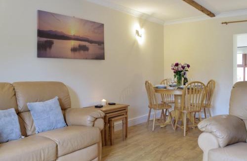 Llanddowror Casa | Yr Efail Argoed
