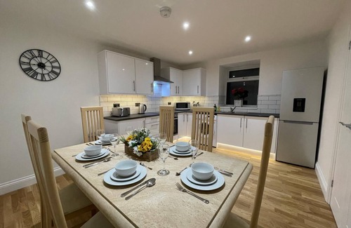 Pontypridd Casa | Yr Hen Bopty (The Old Bakery)