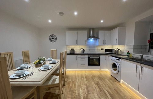 Pontypridd Casa | Yr Hen Bopty (The Old Bakery)