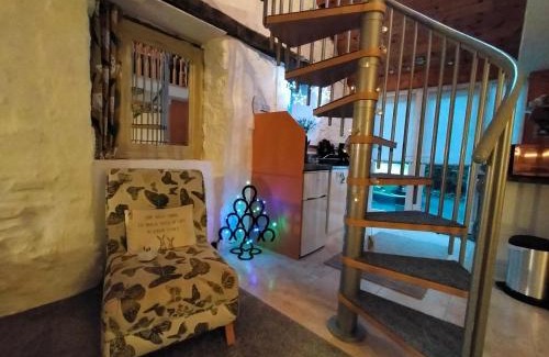 Llanfair Caereinion Apartamento | Yr Hen Efail - Quirky Old Smithy cottage near forest walks, cycling & lakes