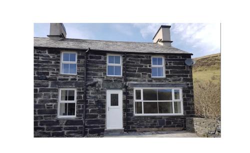 Manod Casa | Yr Hen Siop - 4 bed welsh cottage in Snowdonia