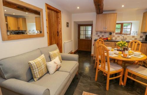Trawsfynydd Casa | Yr Hen Stabal