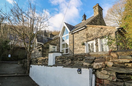 Prenteg Cabaña | Yr Hen Ysgol, The Old School