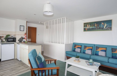 Llanengan Cabaña | YSGO - 6 TY'N DON, family friendly, with a garden in Abersoch