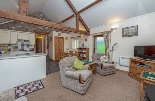 Bangor Cabaña | Ysgubor - a bungalow that sleeps 4 guests in 3 bedrooms