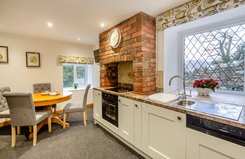 Llanelltyd Casa | Ysgubor Illtyd - The Barn