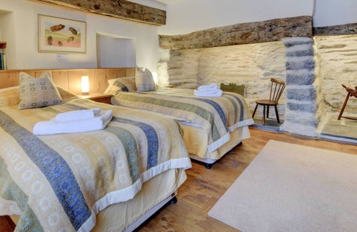 Machynlleth Casa | Increíblemente bella vivienda medieval, empacada en las vigas de roble con características de época y charac