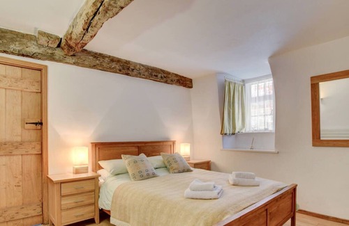 Machynlleth Casa | Increíblemente bella vivienda medieval, empacada en las vigas de roble con características de época y charac