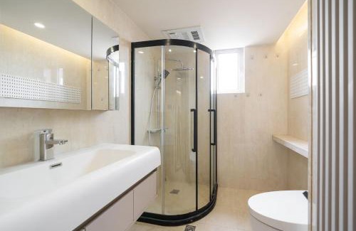 Huangpu Apartamento | Yu Garden Riverside Retreat 3BR with Latex Mattresses