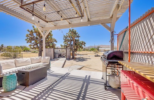 Yucca Valley Cabaña | Yucca Valley Oasis w/ Hot Tub, Near Joshua Tree!
