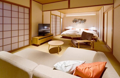 Yufuin Onsen Casa | Yufuin Rakuyu