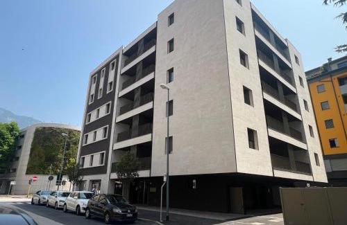 Trento Apartamento | YUGOGO PETRARCA 1 - BILOCALE CON BALCONE, Trento Centro