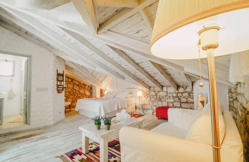 Tokoglu Cama Y Desayuno | Yukari Sokak VIP Butik Otel