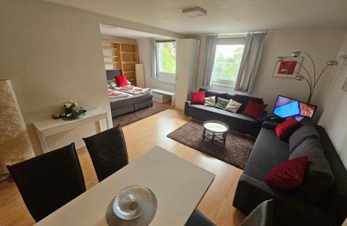 Kaisermuhlen Apartamento | Yuki's Place - UN-VIC, Danube Beach and Subway near to Downtown Vienna