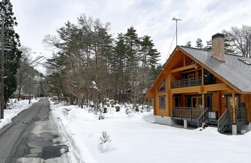 Iimori Chalet De Esquí | Yukiguni - Chic alpine log house