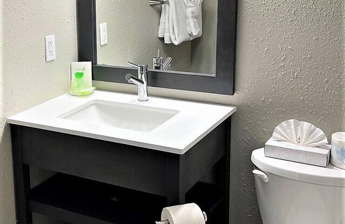 Whitehorse Hotel | Yukon Inn