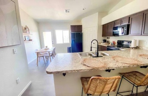 Yuma Casa | Yuma Boho/Airy 3 bedroom home with free parking