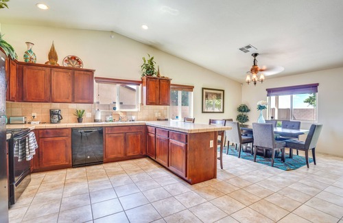 Yuma Casa | Yuma Family Home w/ Covered Patio + Grill!