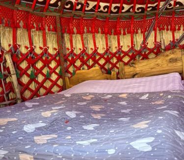 Song-Kul Otro | Yurt camp Asman at Song Kol lake