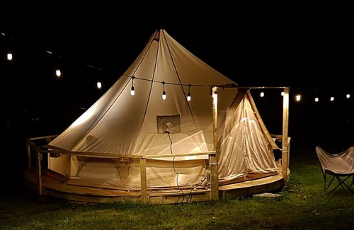Suches Alquiler De RV | Yurt - The Corbin (first on the left)