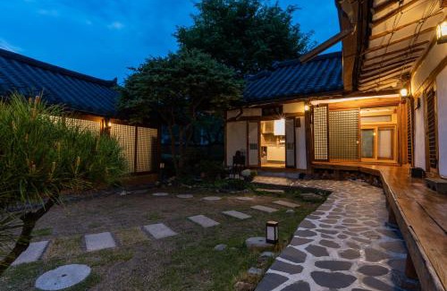 Yangpyeong Casa | Yusunjae Hanok Pension