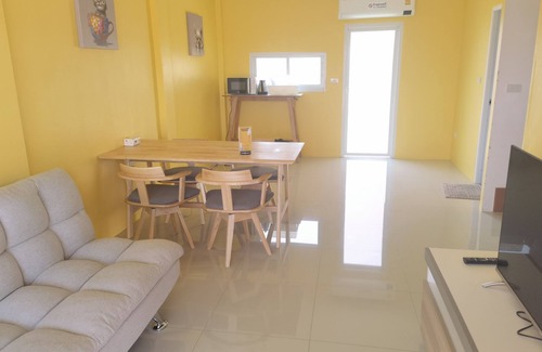 Nakhon Chai Si Hotel | YYK Homestay