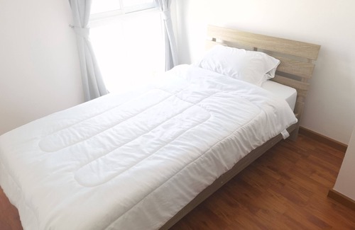Nakhon Chai Si Hotel | YYK Homestay
