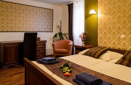 Breclav Casa | Zámecký penzion Rotunda