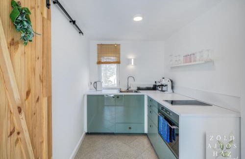 Agard Casa | Zöld Ajtós Ház