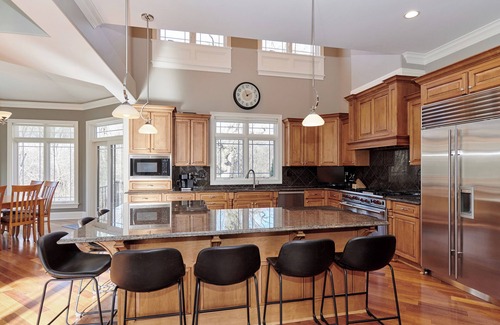 Wasco Casa | Z family Estate-a secluded luxury 6000sf home with pool/spa