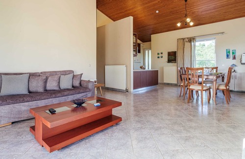 Lepreo Casa | Zacharo Casa Rosa - Seaside Garden Retreat