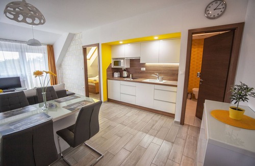 Sarvar Apartamento | Zafír Apartmanház